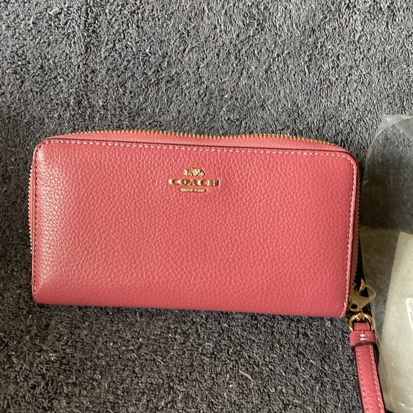 NWT Coach Long Zip Around Large Pebble Leather Wallet - Picture 9 of 14